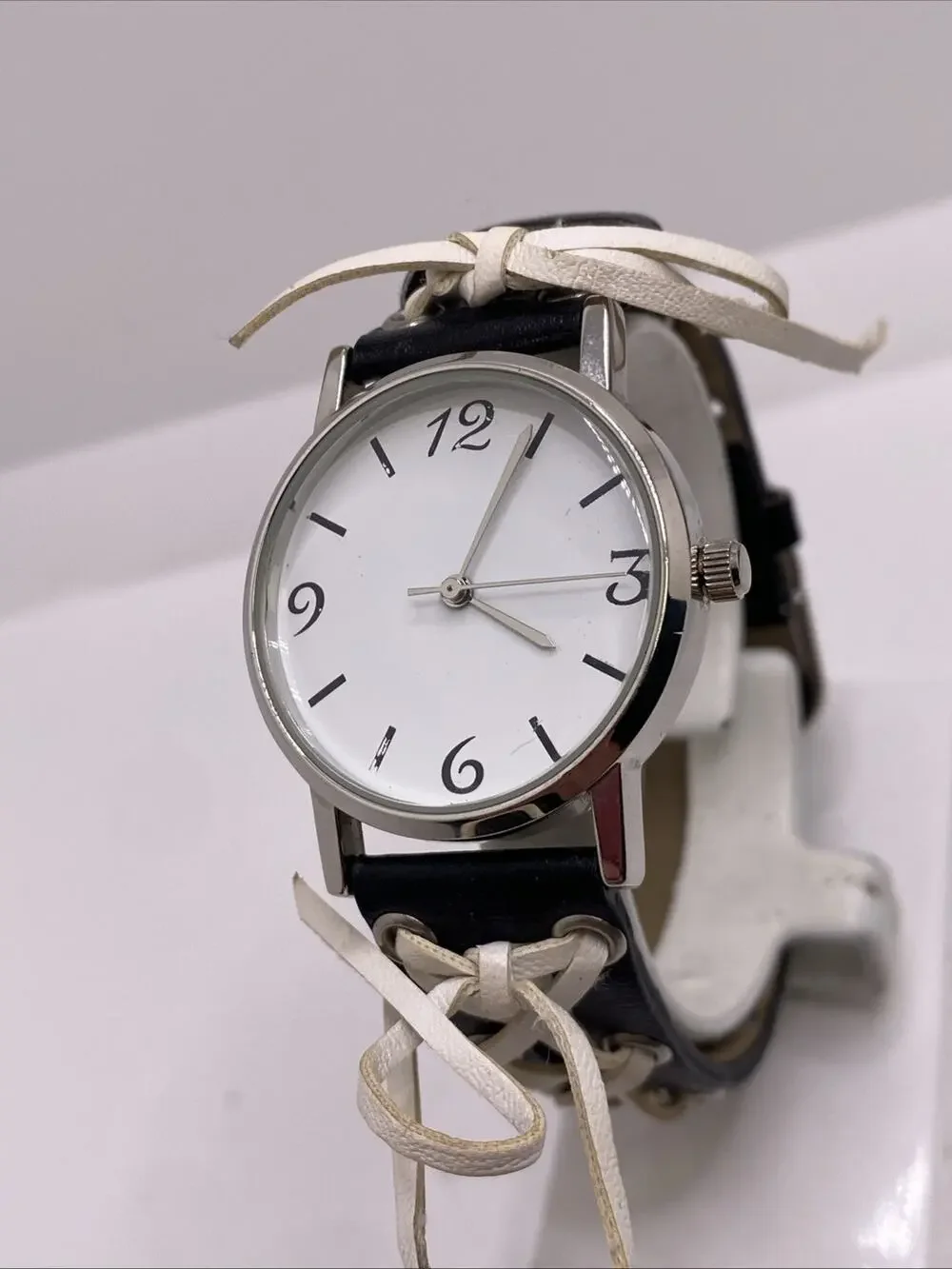 Womens Silver Vintage White Ribbon Lace Watch New Battery